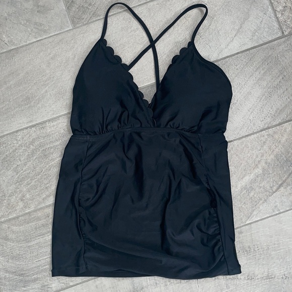 Beach Bump by Motherhood Maternity Black Scalloped Swim Top, Size L - Picture 3 of 7